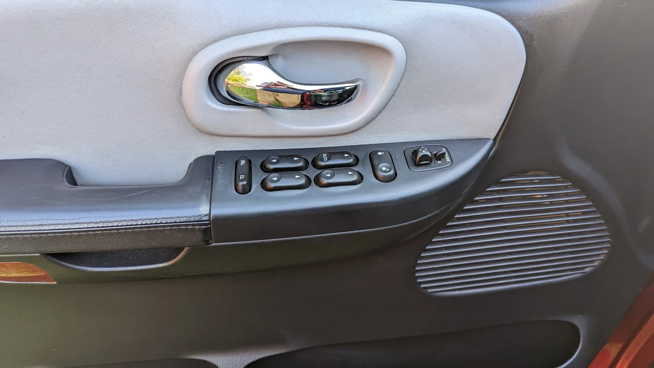 2003 Ford F-150 10th Gen - Image 8 of 19