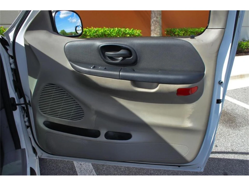 2003 Ford F-150 10th Gen - Image 9 of 12