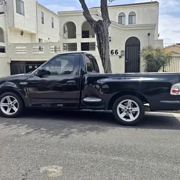 2003 Ford F150 Lightning
