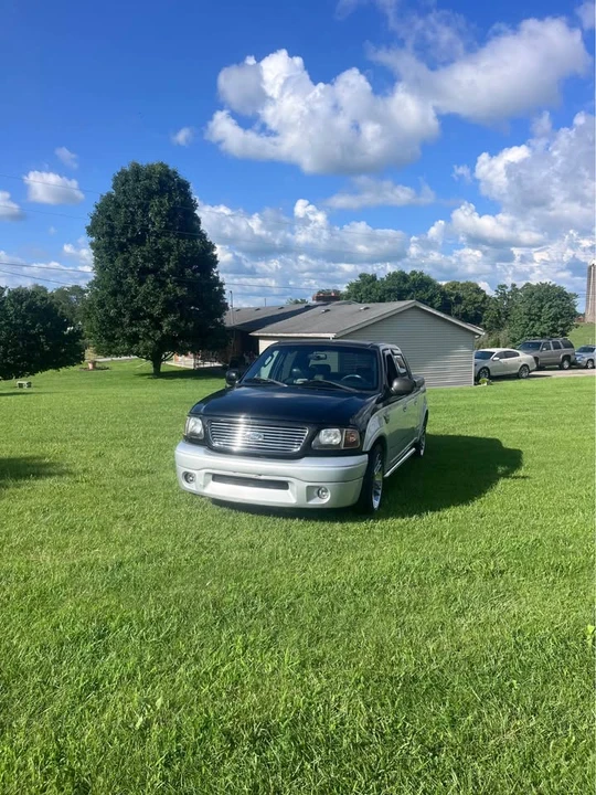 2003 Ford F-150 10th Gen - Image 2 of 13