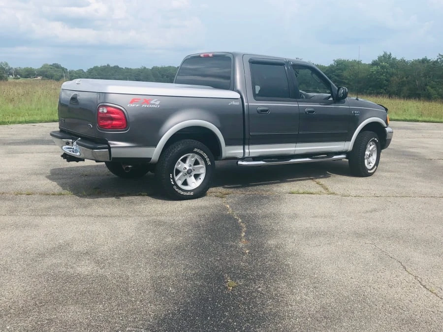 2003 Ford F-150 10th Gen - Image 2 of 10