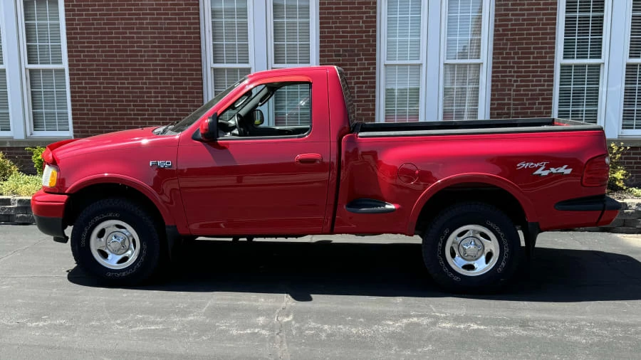 2003 Ford F-150 10th Gen - Image 2 of 13