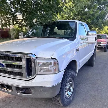 2003 Ford F-250 Super Duty XLT Crew Cab