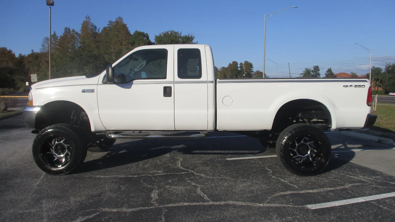 2003 Ford Super Duty 1st Gen - Image 2 of 7
