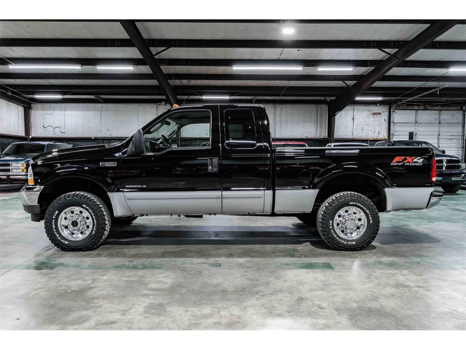 2003 Ford Super Duty 1st Gen - Image 2 of 25