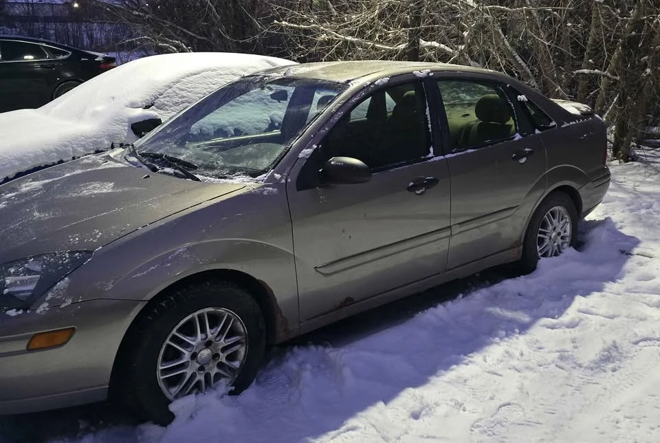 2003 Ford Focus 1st Gen - Image 2 of 5