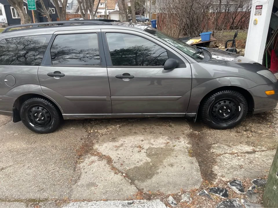 2003 Ford Focus 1st Gen - Image 2 of 12