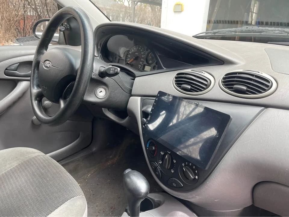 2003 Ford Focus 1st Gen - Image 9 of 12