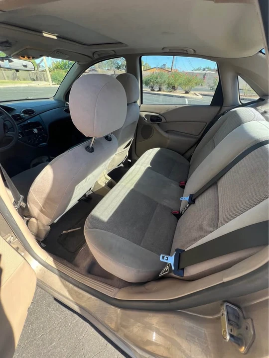 2003 Ford Focus 1st Gen - Image 15 of 17