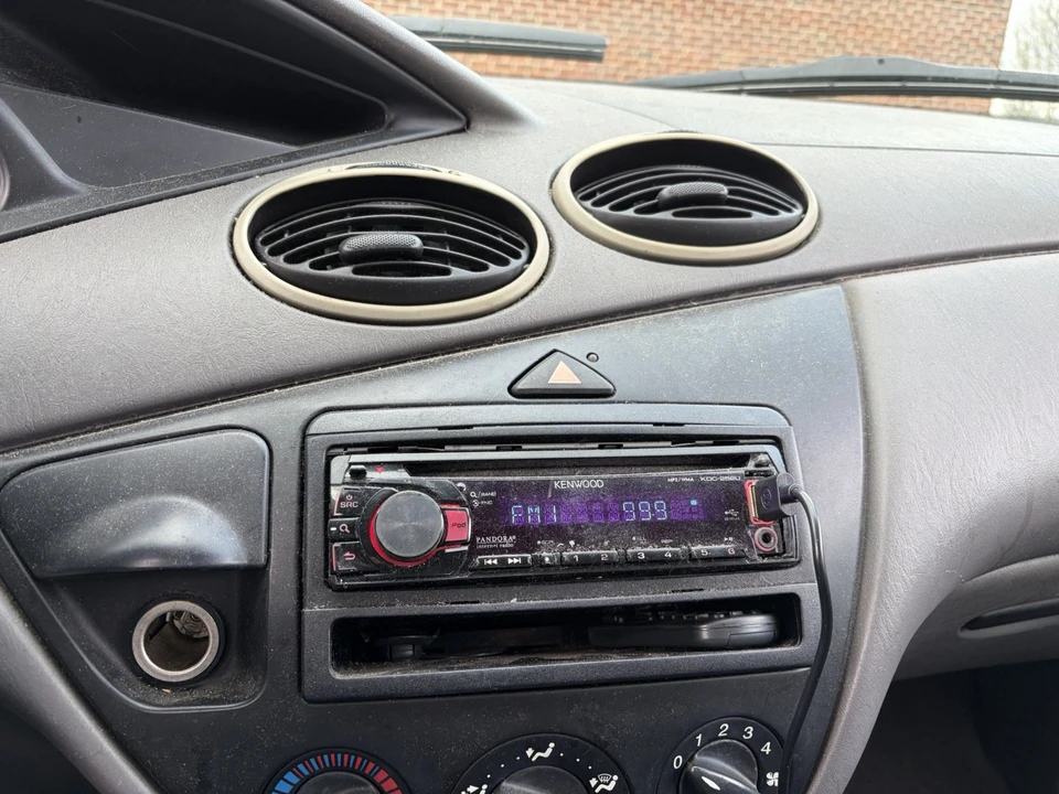 2003 Ford Focus 1st Gen - Image 5 of 5