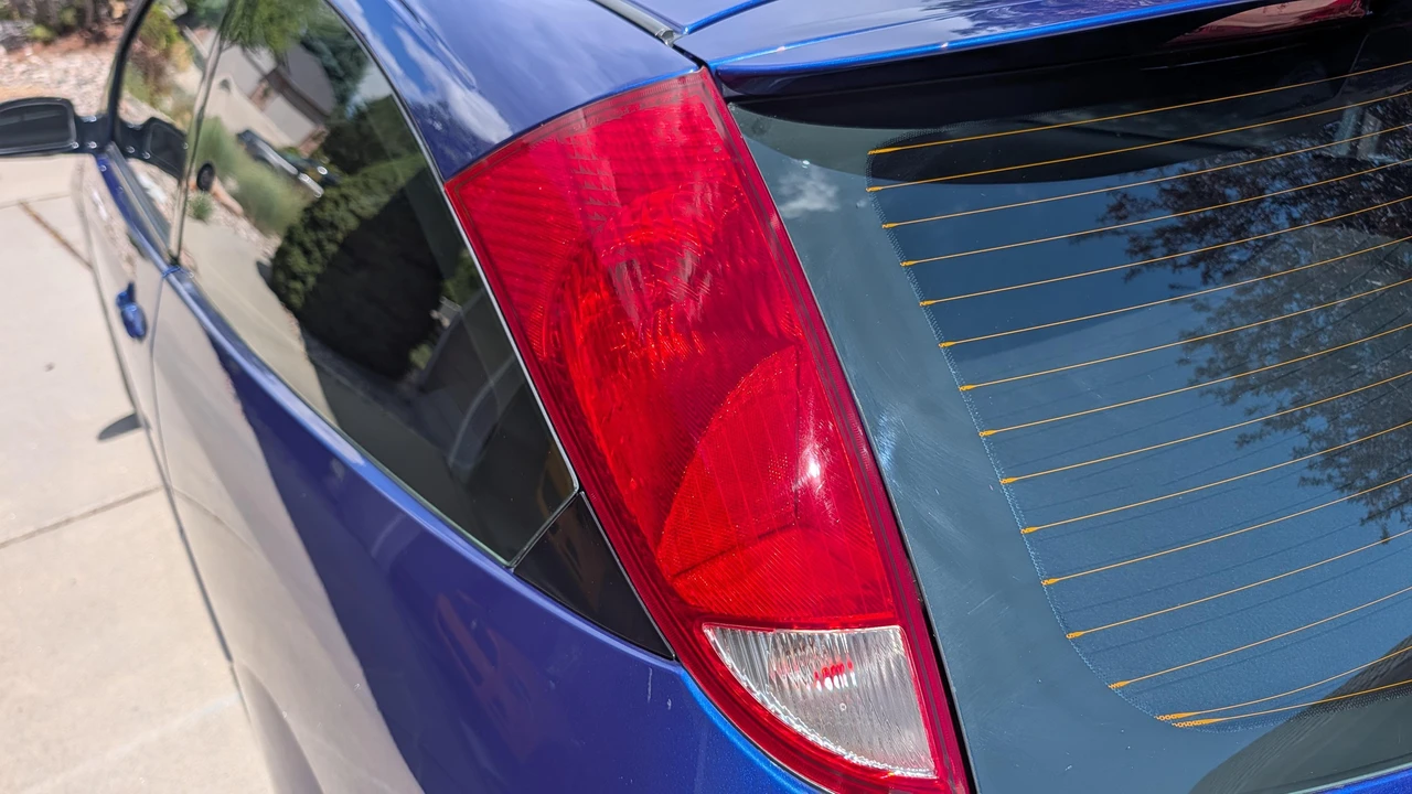 2003 Ford Focus 1st Gen - Image 16 of 31