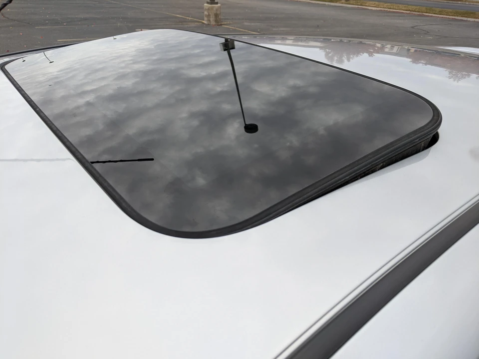 2003 Ford Focus 1st Gen - Image 25 of 30