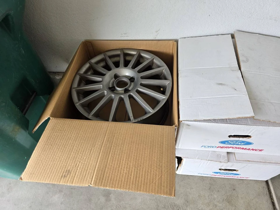 2003 Ford Focus 1st Gen - Image 16 of 16