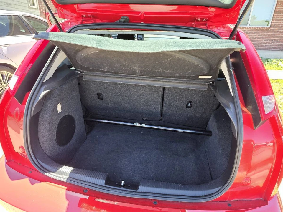 2003 Ford Focus 1st Gen - Image 12 of 16