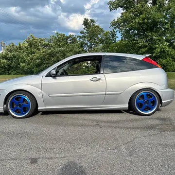 2003 Ford Focus SVT Hatchback 2D
