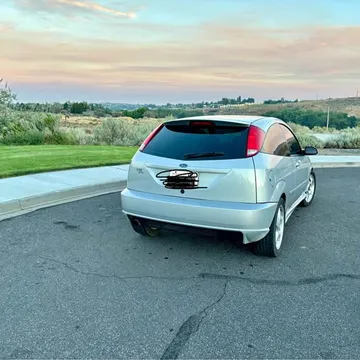 2003 Ford Focus SVT Hatchback 2D