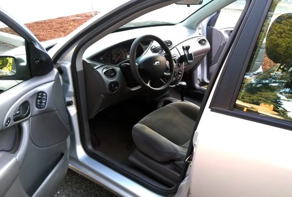 2003 Ford Focus 1st Gen - Image 12 of 15