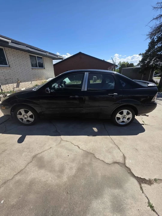 2003 Ford Focus 1st Gen - Image 2 of 10