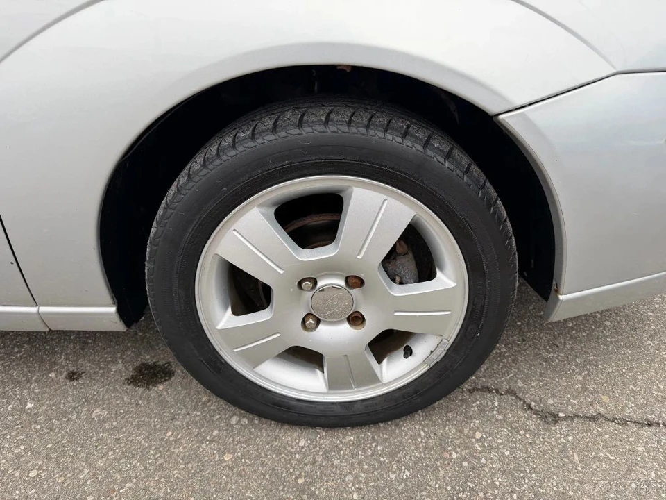 2003 Ford Focus 1st Gen - Image 12 of 12