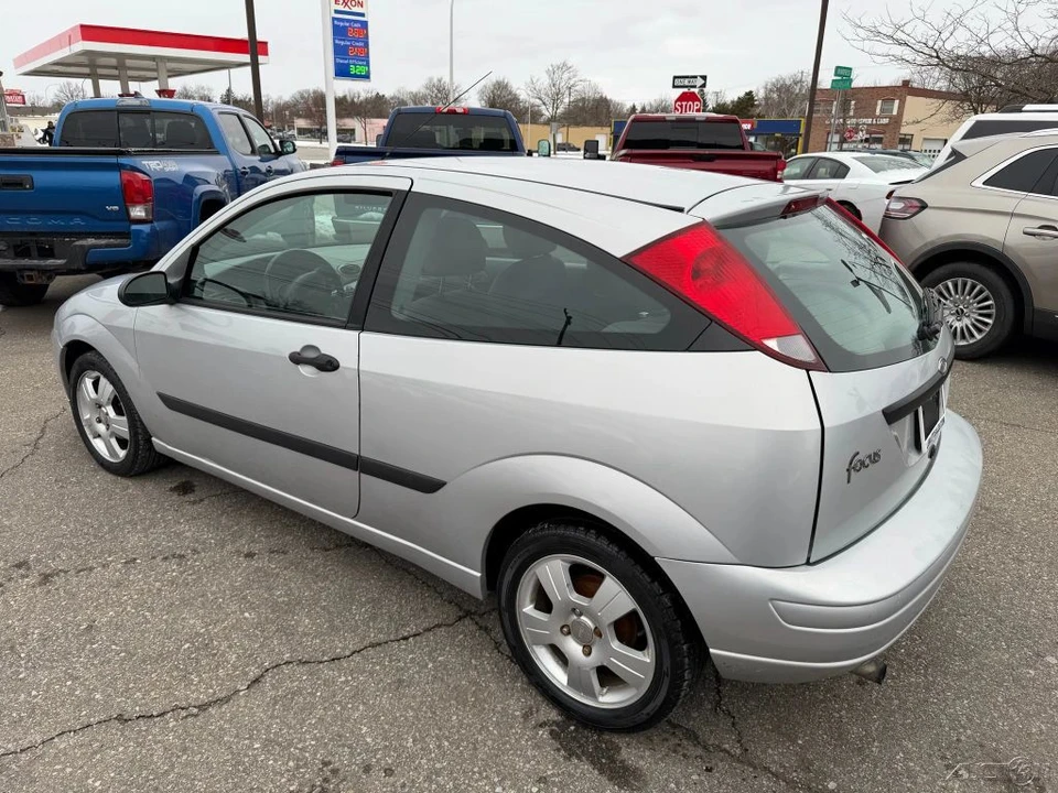 2003 Ford Focus 1st Gen - Image 3 of 12