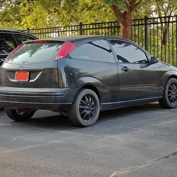 2003 Ford Focus ZX3 Hatchback 2D