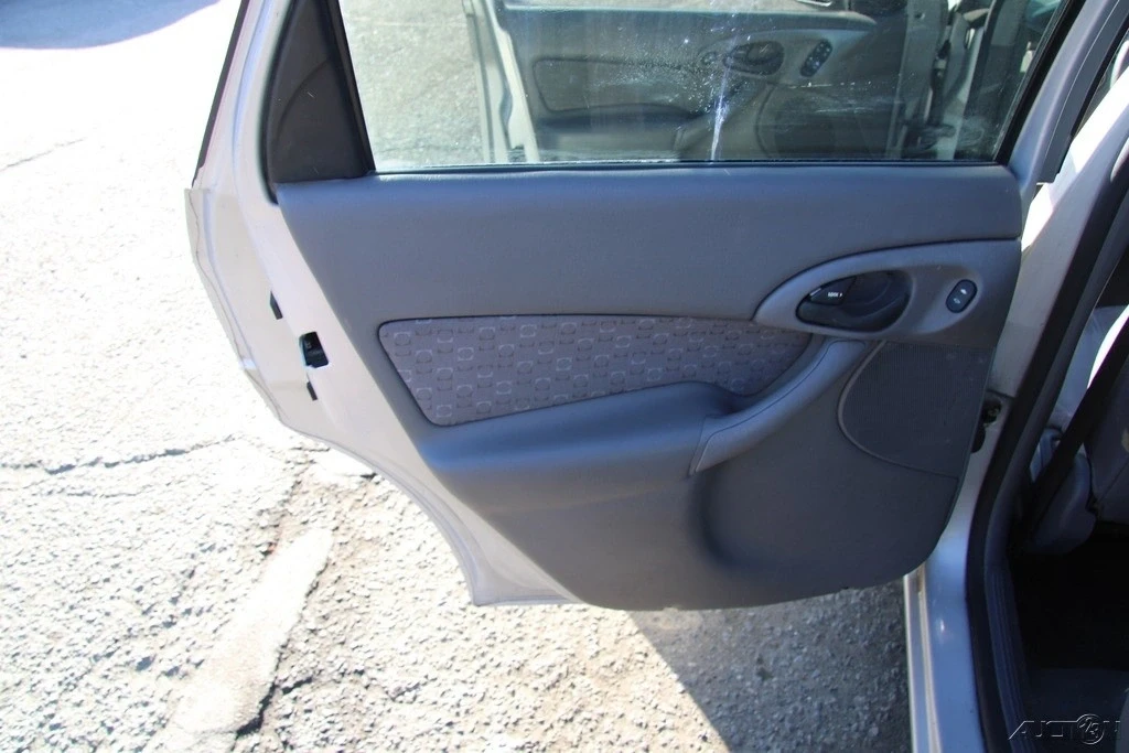 2003 Ford Focus 1st Gen - Image 17 of 21