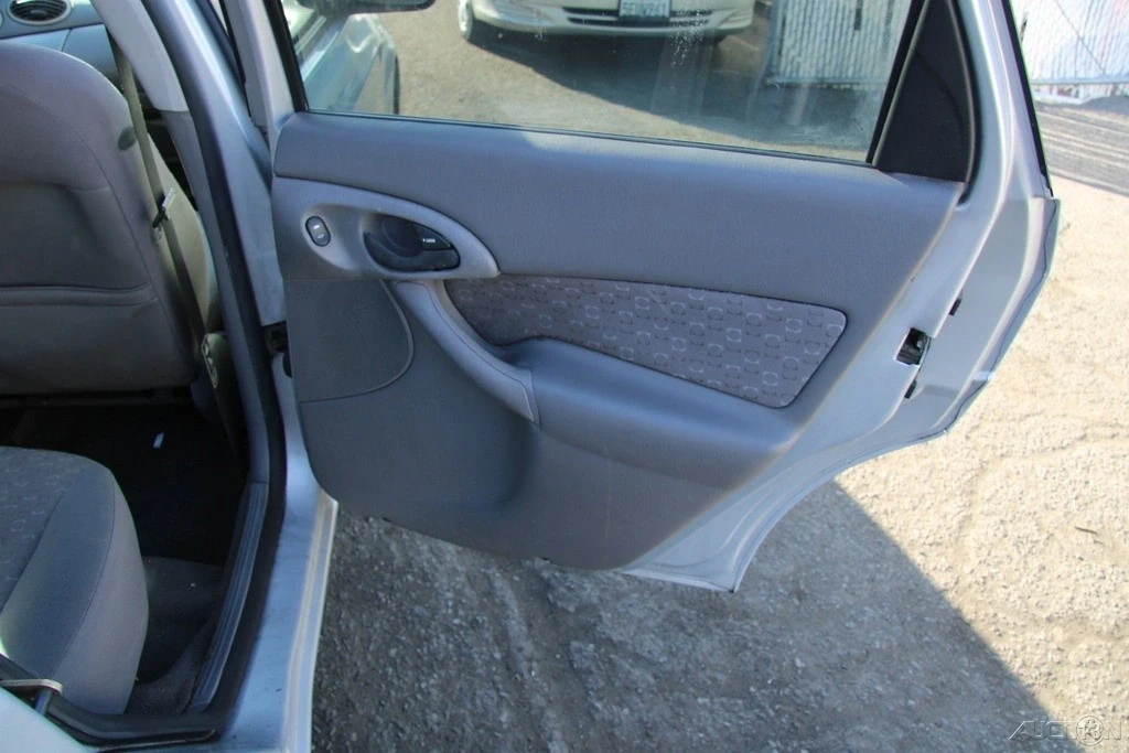 2003 Ford Focus 1st Gen - Image 20 of 21