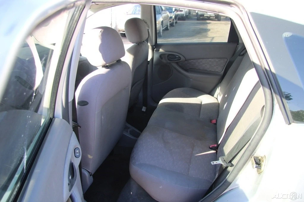 2003 Ford Focus 1st Gen - Image 18 of 21