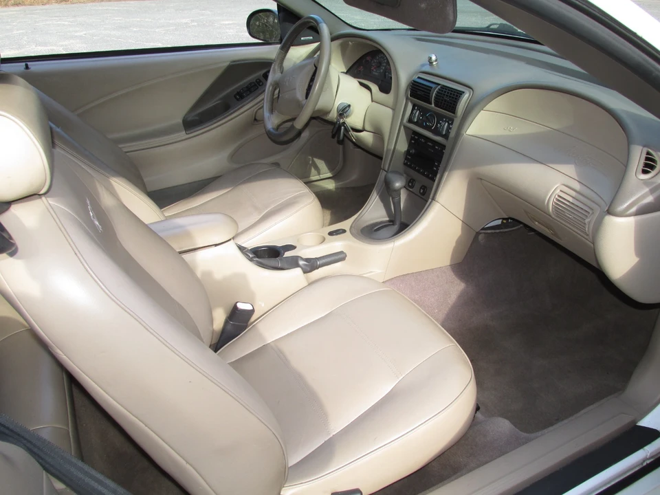 2003 Ford SN95 Mustang - Image 15 of 21