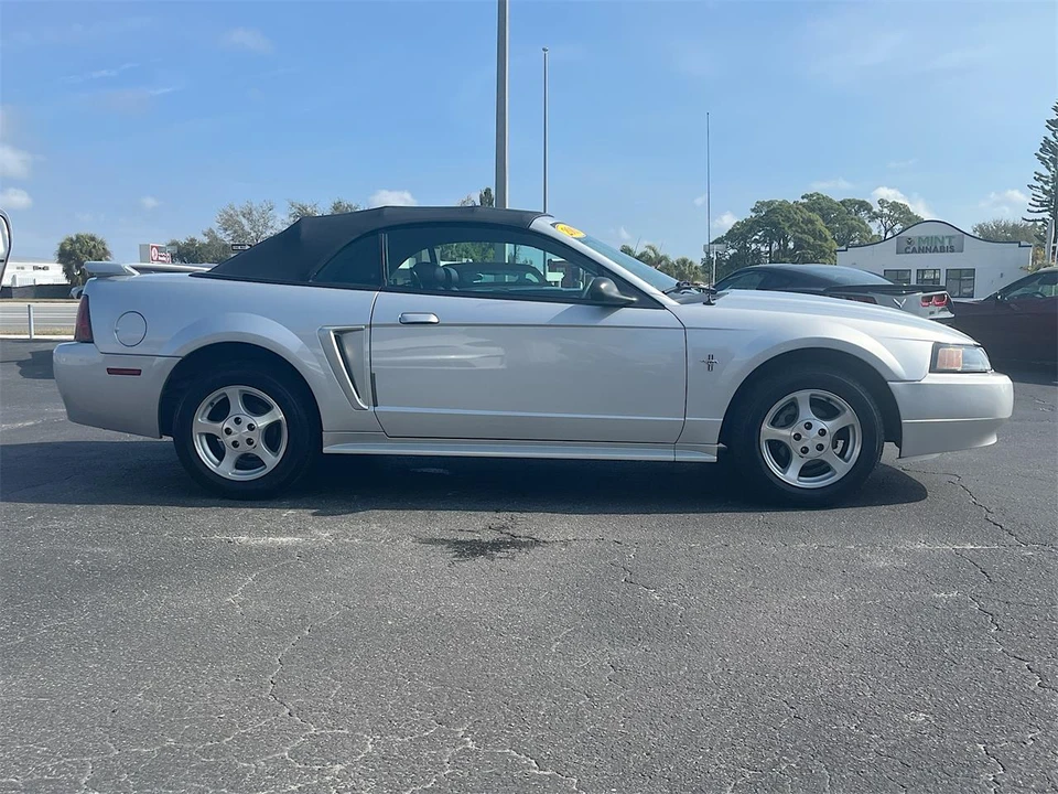 2003 Ford SN95 Mustang - Image 8 of 27