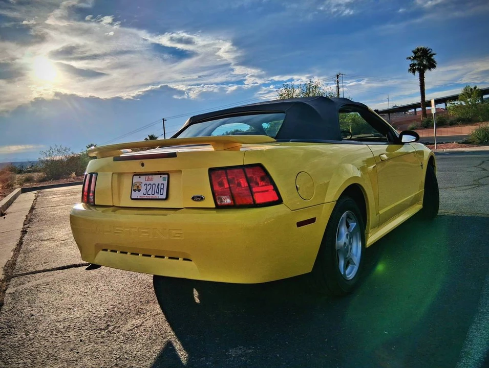 2003 Ford SN95 Mustang - Image 9 of 24