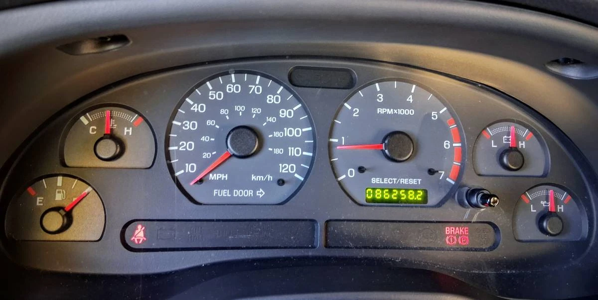 2003 Ford SN95 Mustang - Image 15 of 24