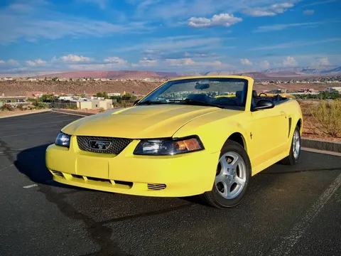 2003 Ford Mustang V6 Premium Convertible
