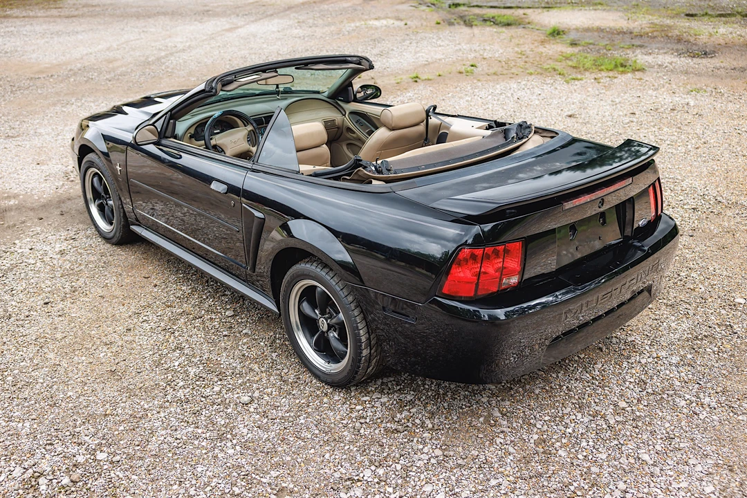 2003 Ford SN95 Mustang - Image 10 of 31