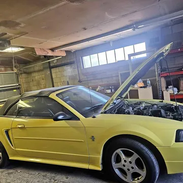 2003 Ford Mustang Convertible 2D