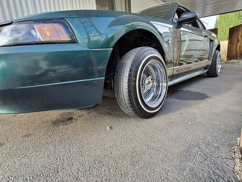 2003 Ford Mustang Convertible 2D