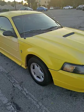 2003 Ford Mustang Coupe 2D