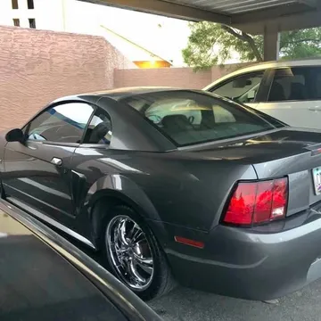 2003 Ford Mustang Coupe V6