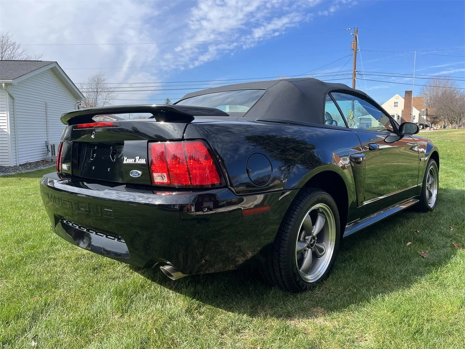 2003 Ford SN95 Mustang - Image 11 of 31