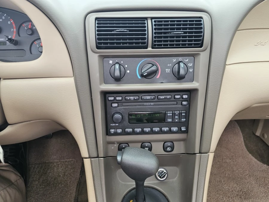 2003 Ford SN95 Mustang - Image 11 of 15