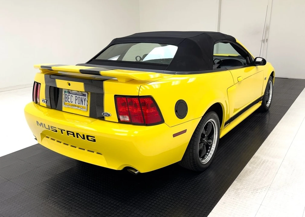 2003 Ford SN95 Mustang - Image 8 of 31