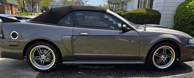 2003 Ford Mustang GT Convertible 2D