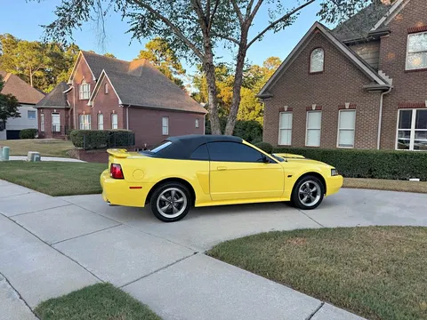 2003 Ford Mustang GT Deluxe Convertible 2D