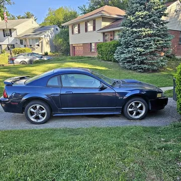 2003 Ford Mustang GT Deluxe Coupe