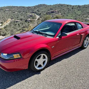 2003 Ford Mustang GT Deluxe Coupe
