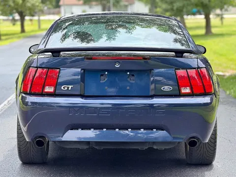 2003 Ford Mustang GT Deluxe Coupe 2D