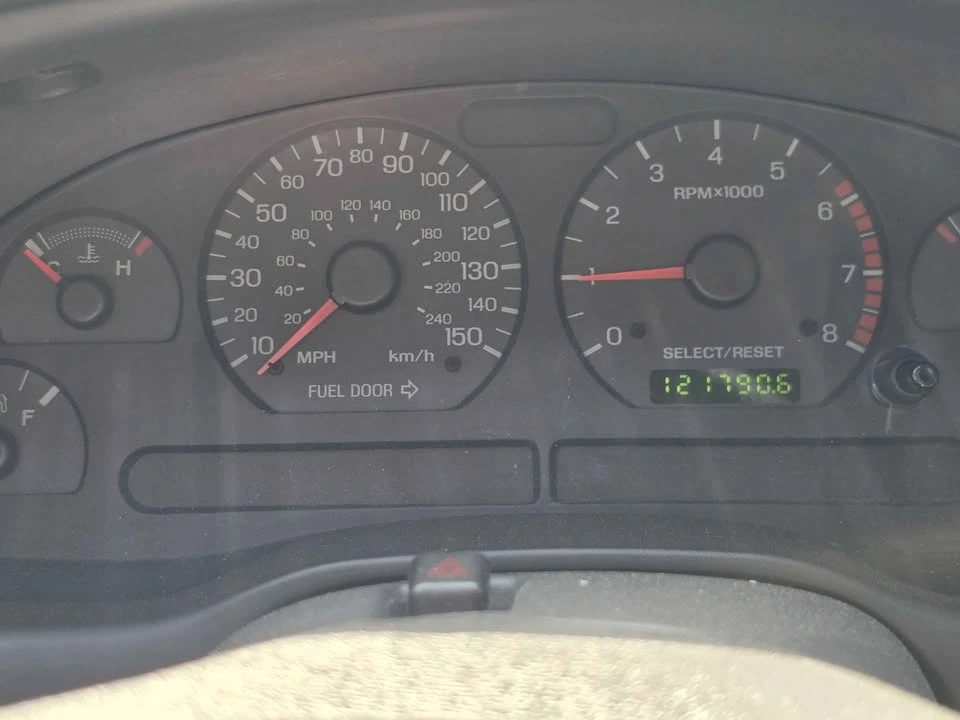 2003 Ford SN95 Mustang - Image 8 of 14
