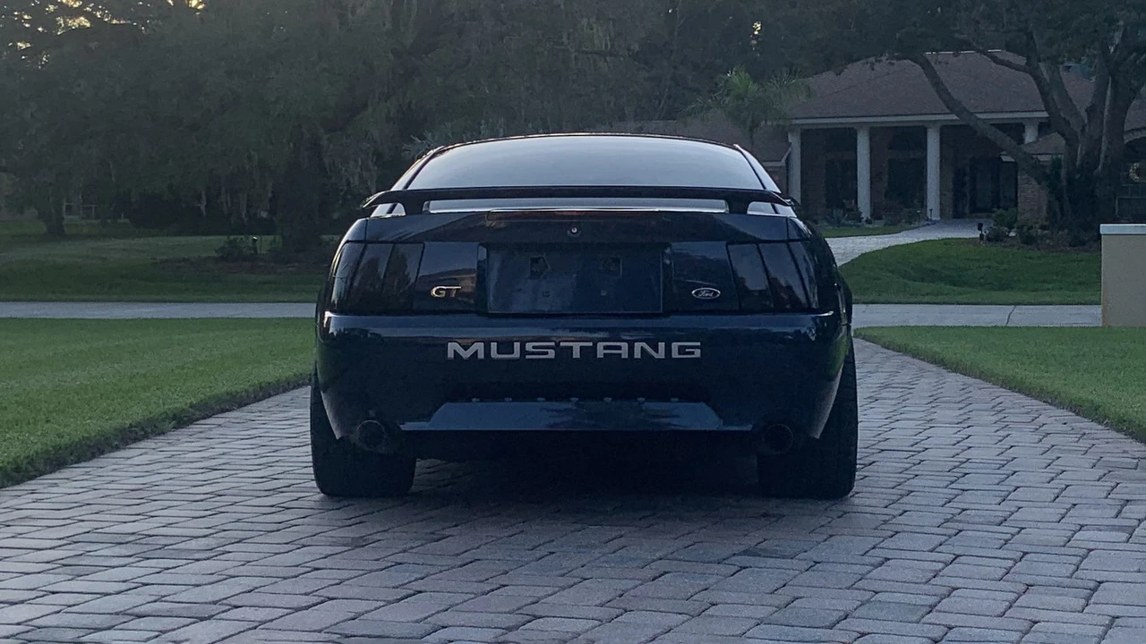 2003 Ford SN95 Mustang - Image 8 of 10