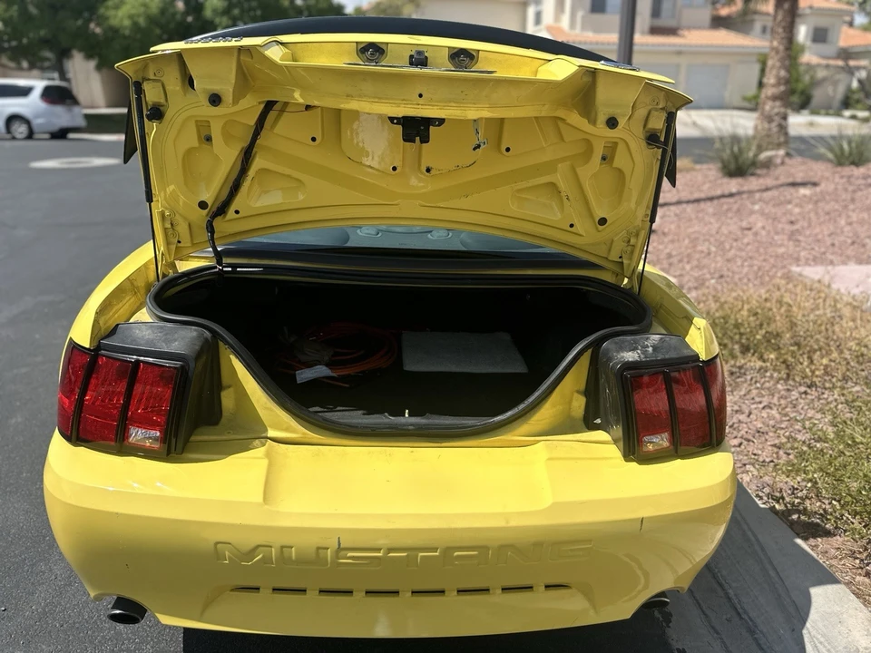 2003 Ford SN95 Mustang - Image 10 of 11