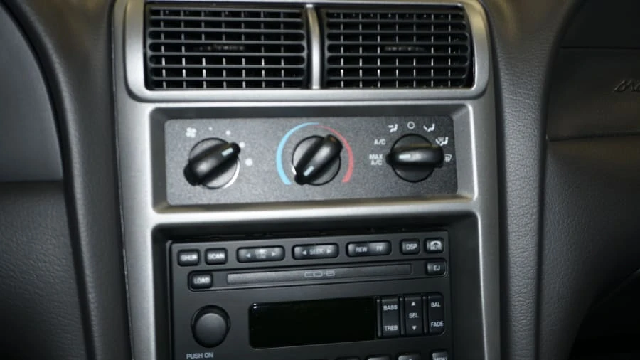 2003 Ford SN95 Mustang - Image 10 of 31